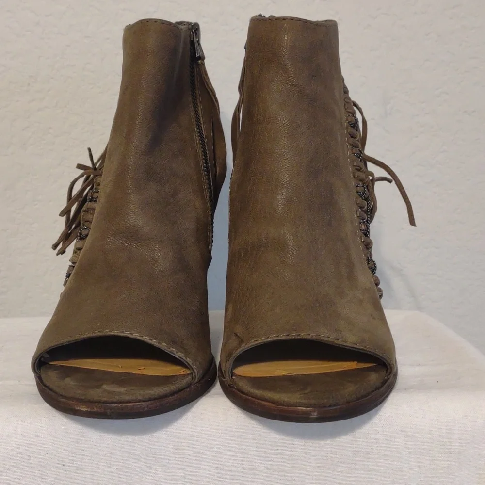 Dolce Vita Noralee Ankle Boots in Olive Nubuck. Size 7.5 EUC - Picture 5 of 15